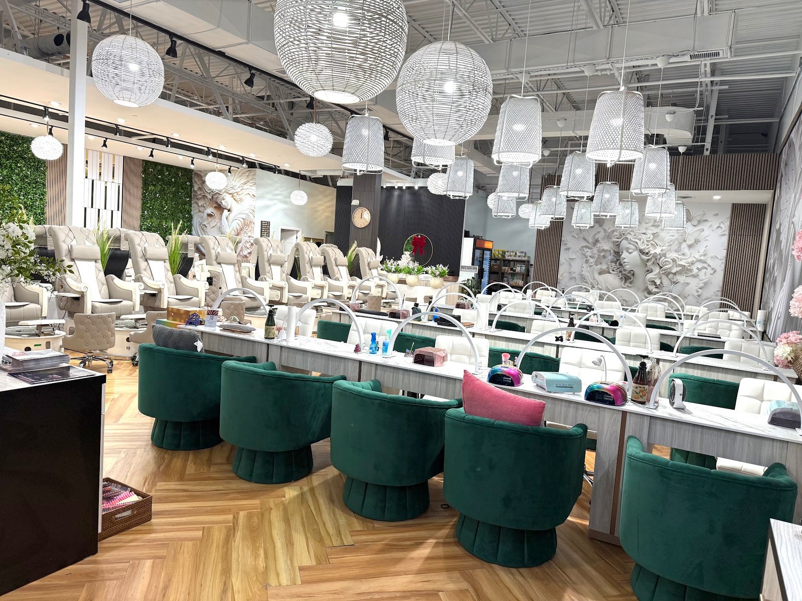 H & M Nail Spa Ohio